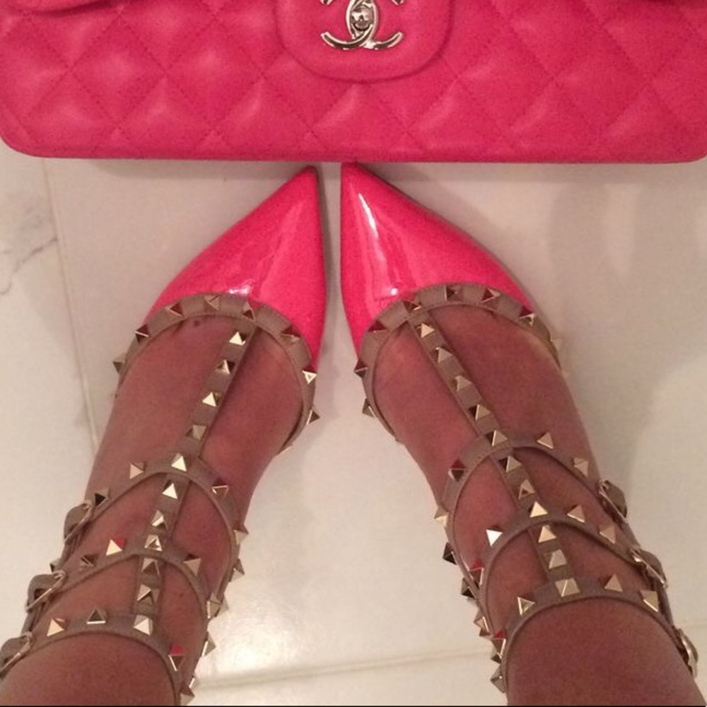 🎉SOLD!!!🎉 Valentino Rockstud Heels